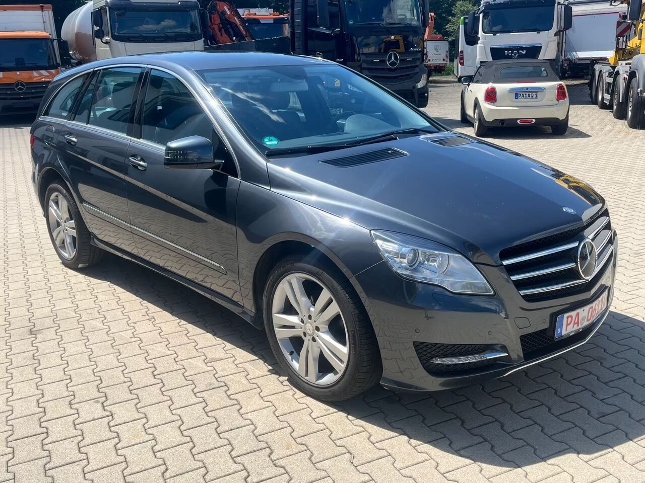 Mercedes-Benz R 350 R R 350 CDI 4Matic Sportpaket - SUV: picture 2 Mercedes-Benz R 350 R R 350 CDI 4Matic Sportpaket - SUV: picture 2