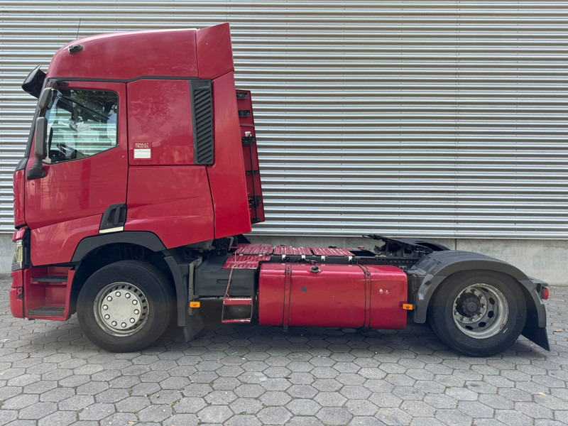 Renault T 460 / 2 Tanks / Refrigerator / 2 Beds / Euro 6 - Tractor truck: picture 5 Renault T 460 / 2 Tanks / Refrigerator / 2 Beds / Euro 6 - Tractor truck: picture 5