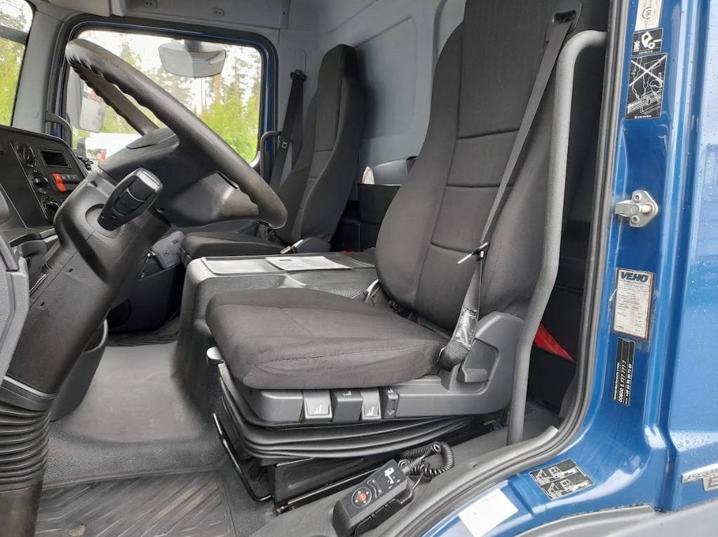 Refrigerator truck Mercedes-Benz Atego 821: picture 12