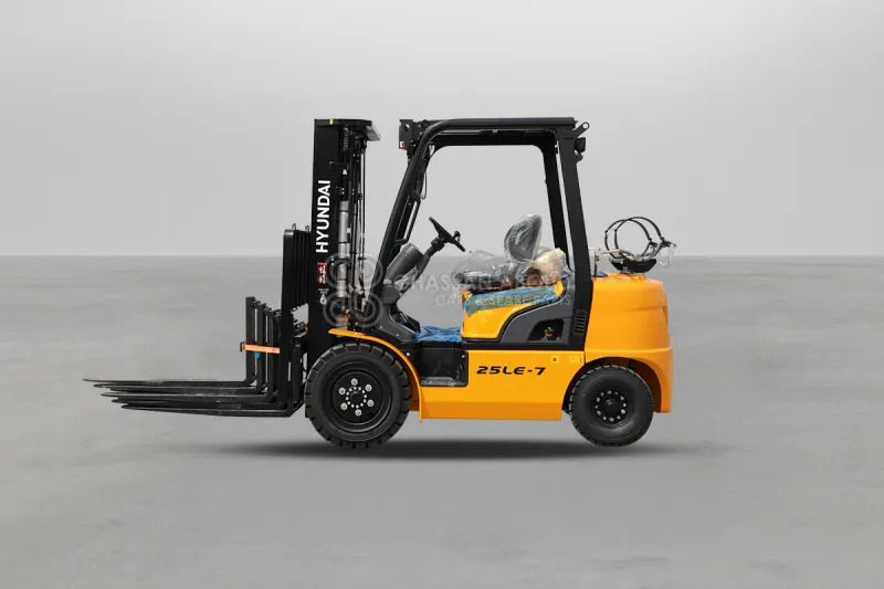 Hyundai Forklift 30LE-7 3 TONS LPG 3 STAGE - LPG forklift: picture 2 Hyundai Forklift 30LE-7 3 TONS LPG 3 STAGE - LPG forklift: picture 2