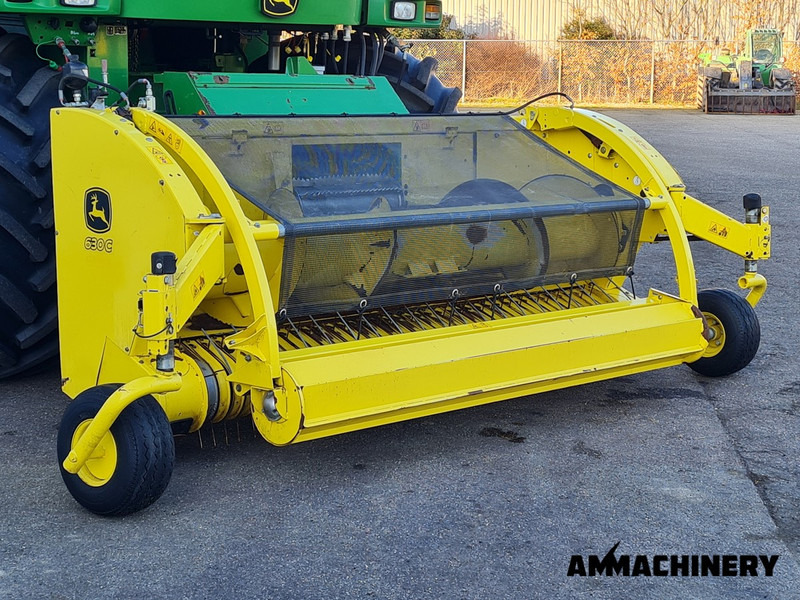 John Deere 630C pick-up - Forage harvester attachment: picture 2 John Deere 630C pick-up - Forage harvester attachment: picture 2