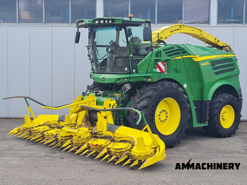 John Deere 8400 Including Kemper 360 Plus - Forage harvester: picture 1 John Deere 8400 Including Kemper 360 Plus - Forage harvester: picture 1