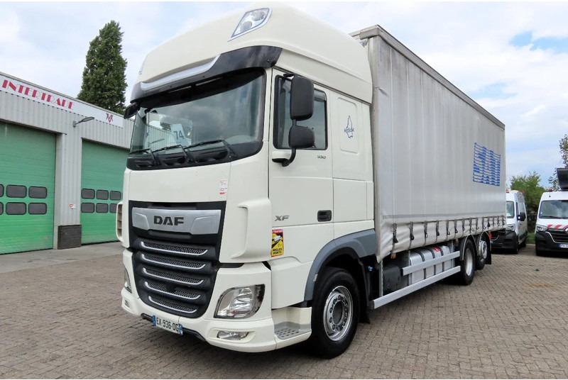 DAF XF 530 6x2 Frigo, lift roof, moving axel, P-cooling, etc - Curtain side truck: picture 4 DAF XF 530 6x2 Frigo, lift roof, moving axel, P-cooling, etc - Curtain side truck: picture 4