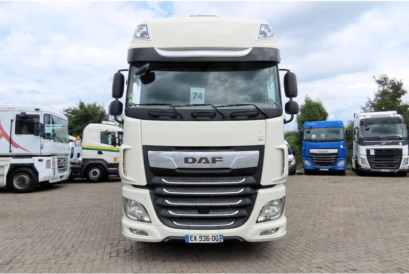 DAF XF 530 6x2 Frigo, lift roof, moving axel, P-cooling, etc - Curtain side truck: picture 3 DAF XF 530 6x2 Frigo, lift roof, moving axel, P-cooling, etc - Curtain side truck: picture 3