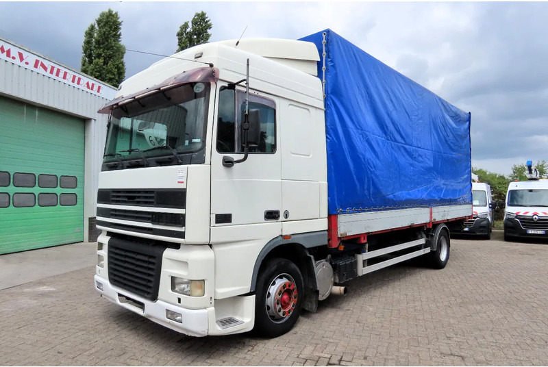 DAF XF 95.430 Manual diesel injection! Manual gearbox! - Curtain side truck: picture 1 DAF XF 95.430 Manual diesel injection! Manual gearbox! - Curtain side truck: picture 1