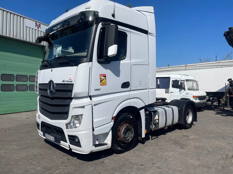 Mercedes-Benz Actros 1851 RETARDER, EVV, 831300 km original! RETARDER, 2 tanks - Tractor truck: picture 1 Mercedes-Benz Actros 1851 RETARDER, EVV, 831300 km original! RETARDER, 2 tanks - Tractor truck: picture 1