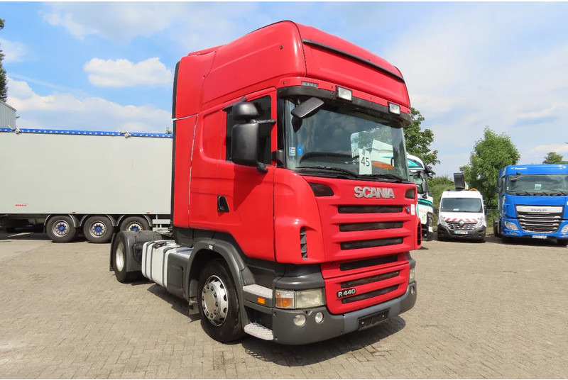 Scania R440 2 tanks Frigo, 927381km, no rust chassis - Tractor truck: picture 1 Scania R440 2 tanks Frigo, 927381km, no rust chassis - Tractor truck: picture 1