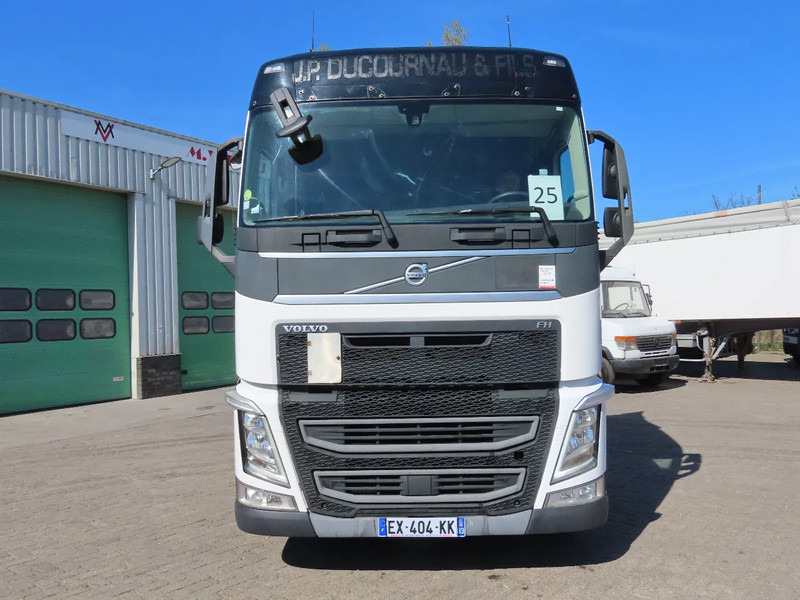 Volvo FH 460 YV2RTY0A3JB867622 FRIGO, 2X FUEL TANK, frigo, EURO6 - Tractor truck: picture 3 Volvo FH 460 YV2RTY0A3JB867622 FRIGO, 2X FUEL TANK, frigo, EURO6 - Tractor truck: picture 3
