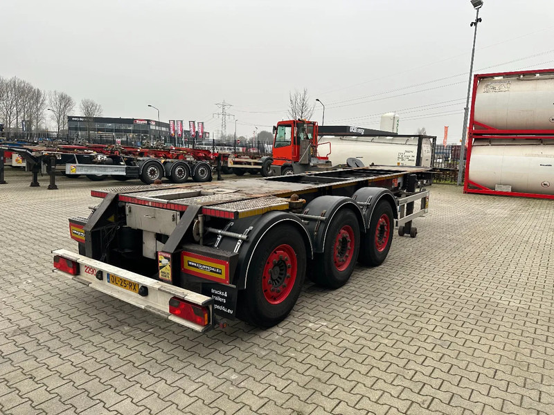 Burg 20FT ADR (EX/II, EX/III, FL, AT) Chassis, Empty weight : 3.690kg, SAF INTRADISC, 2x Liftaxle, NL-chassis, APK/ADR: 06-2025 - Container transporter/ Swap body semi-trailer: picture 4 Burg 20FT ADR (EX/II, EX/III, FL, AT) Chassis, Empty weight : 3.690kg, SAF INTRADISC, 2x Liftaxle, NL-chassis, APK/ADR: 06-2025 - Container transporter/ Swap body semi-trailer: picture 4