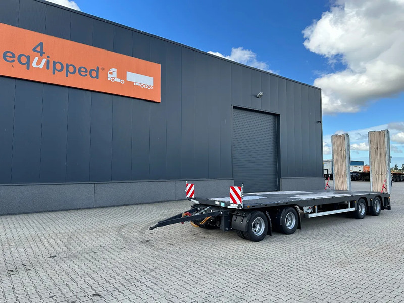 Faymonville MAX600-S-4-8.90-U, 4 axles (2 + 2), hydraulic ramps, loading-floor 8.90cm, NEW!! - Autotransporter trailer: picture 2 Faymonville MAX600-S-4-8.90-U, 4 axles (2 + 2), hydraulic ramps, loading-floor 8.90cm, NEW!! - Autotransporter trailer: picture 2