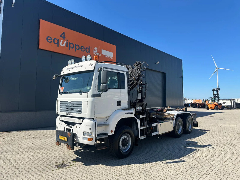 MAN TGA 26.440 6x6, HIAB 166 D-4 HIDUO Crane + ROTATOR / MULTILIFT HOOK (21T), full spring, NL-truck, APK: 02/2026 - Hook lift truck, Crane truck: picture 4 MAN TGA 26.440 6x6, HIAB 166 D-4 HIDUO Crane + ROTATOR / MULTILIFT HOOK (21T), full spring, NL-truck, APK: 02/2026 - Hook lift truck, Crane truck: picture 4