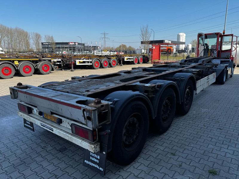Schmitz Cargobull 40FT HC-chassis, SAF + disc, liftaxle, extendable at the rear, NL-chassis - Container transporter/ Swap body semi-trailer: picture 4 Schmitz Cargobull 40FT HC-chassis, SAF + disc, liftaxle, extendable at the rear, NL-chassis - Container transporter/ Swap body semi-trailer: picture 4