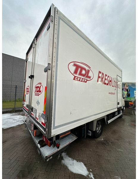 DAF LF 45.220 12T E5 4x2 - FRIGO CARRIER - BOX 5m30 x 2m35 x 2m46 - *407.000km* - A/C - TAILLIFT - AUTOMATIC - BE TRUCK - Refrigerator truck: picture 3 DAF LF 45.220 12T E5 4x2 - FRIGO CARRIER - BOX 5m30 x 2m35 x 2m46 - *407.000km* - A/C - TAILLIFT - AUTOMATIC - BE TRUCK - Refrigerator truck: picture 3