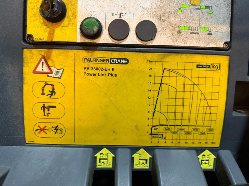 Crane truck Renault C480 8x4 TRIDEM + CRANE (20m!) PALFINGER PK33002-EH E (6x) - PLATFORM 8m25 - LIFT/STEERING - GOOD TIRES - BE TRUCK: picture 11 Crane truck Renault C480 8x4 TRIDEM + CRANE (20m!) PALFINGER PK33002-EH E (6x) - PLATFORM 8m25 - LIFT/STEERING - GOOD TIRES - BE TRUCK: picture 11