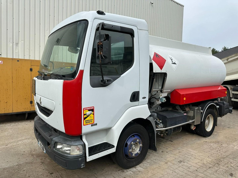 Renault MIDLUM 150 FUEL TANKER / CITERNE MAZOUT - 6500L - 3 COMPARTIMENTS - *ENGINE PROBLEM* - Tanker truck: picture 1 Renault MIDLUM 150 FUEL TANKER / CITERNE MAZOUT - 6500L - 3 COMPARTIMENTS - *ENGINE PROBLEM* - Tanker truck: picture 1