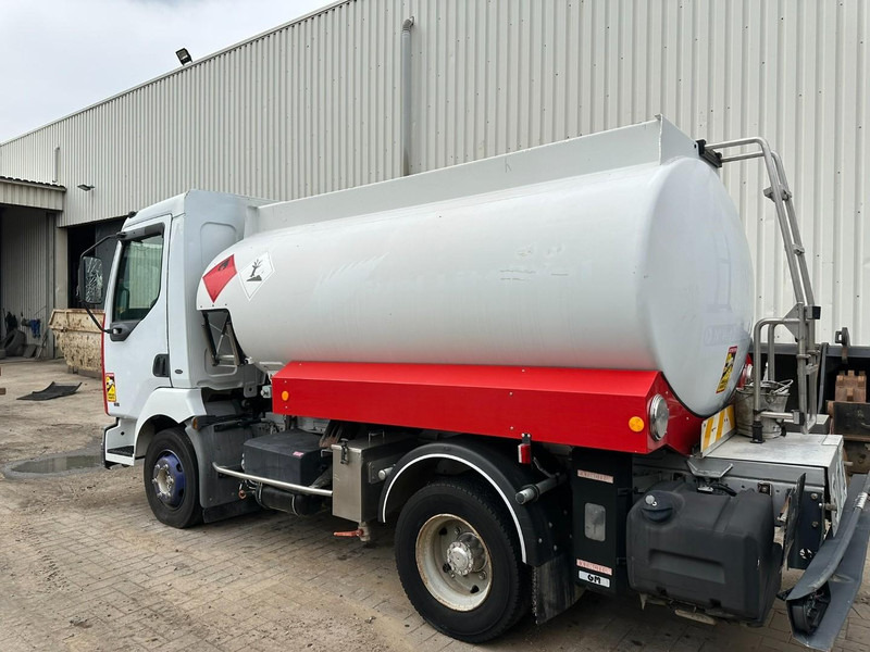 Renault MIDLUM 150 FUEL TANKER / CITERNE MAZOUT - 6500L - 3 COMPARTIMENTS - *ENGINE PROBLEM* - Tanker truck: picture 4 Renault MIDLUM 150 FUEL TANKER / CITERNE MAZOUT - 6500L - 3 COMPARTIMENTS - *ENGINE PROBLEM* - Tanker truck: picture 4