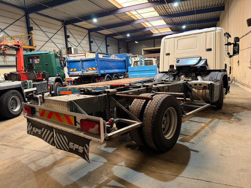 Scania P310 4x2 CHASSIS - ADR (ex tanker) - *322.000km* - AIR SUSPENSION - MANUAL - BE TRUCK - Tanker truck: picture 4 Scania P310 4x2 CHASSIS - ADR (ex tanker) - *322.000km* - AIR SUSPENSION - MANUAL - BE TRUCK - Tanker truck: picture 4