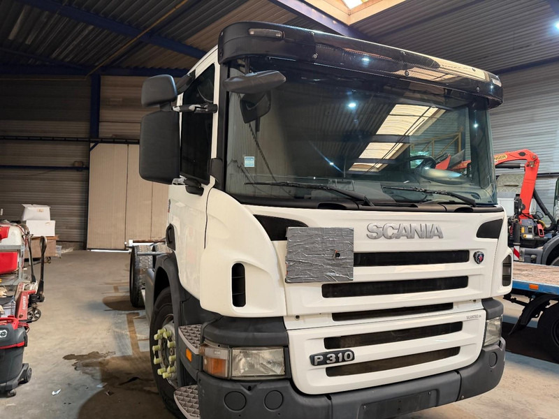 Scania P310 4x2 CHASSIS - ADR (ex tanker) - *322.000km* - AIR SUSPENSION - MANUAL - BE TRUCK - Cab chassis truck: picture 2 Scania P310 4x2 CHASSIS - ADR (ex tanker) - *322.000km* - AIR SUSPENSION - MANUAL - BE TRUCK - Cab chassis truck: picture 2