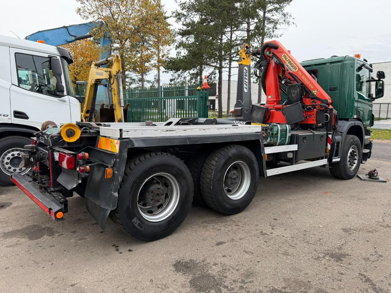 Hook lift truck Scania P400 6x4 ABROLLKIPPER + KRAN PALFINGER PK9001 EH - RETARDER - 5/6F + ROTATOR + RADIO - WB 3m90 - EURO 5 - HUB REDUCTION / SPRING - BE TRUCK: picture 7 Hook lift truck Scania P400 6x4 ABROLLKIPPER + KRAN PALFINGER PK9001 EH - RETARDER - 5/6F + ROTATOR + RADIO - WB 3m90 - EURO 5 - HUB REDUCTION / SPRING - BE TRUCK: picture 7