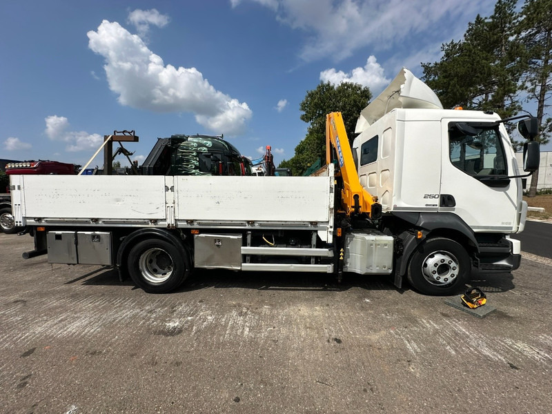 Volvo FL 250 4x2 16T + CRANE EFFER 80/2S - RADIO - *279.000km* - PLATFORM 4m50 - EURO 6 - AIR SUSPENSION - Crane truck: picture 4 Volvo FL 250 4x2 16T + CRANE EFFER 80/2S - RADIO - *279.000km* - PLATFORM 4m50 - EURO 6 - AIR SUSPENSION - Crane truck: picture 4
