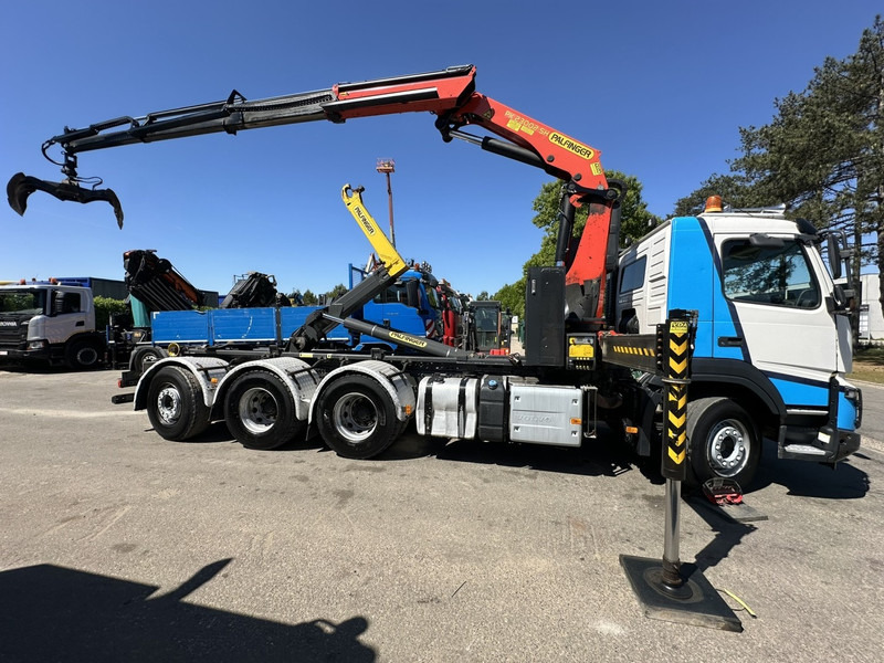 Volvo FMX 460 8x4 TRIDEM HOOKLIFT + CRANE PK 23002 SH + GRABBER / ROTATOR - EURO 6 - LIFT + STEERING AXLE - *374.000km* - EXT BUMPER - Hook lift truck, Crane truck: picture 4 Volvo FMX 460 8x4 TRIDEM HOOKLIFT + CRANE PK 23002 SH + GRABBER / ROTATOR - EURO 6 - LIFT + STEERING AXLE - *374.000km* - EXT BUMPER - Hook lift truck, Crane truck: picture 4