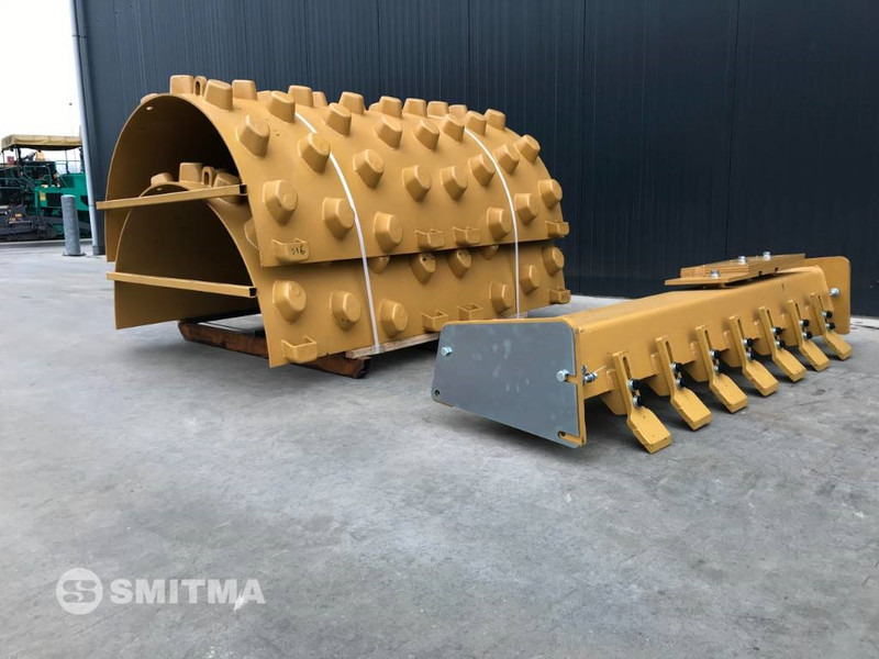 Cat CS74 - Attachment for Construction machinery: picture 2 Cat CS74 - Attachment for Construction machinery: picture 2