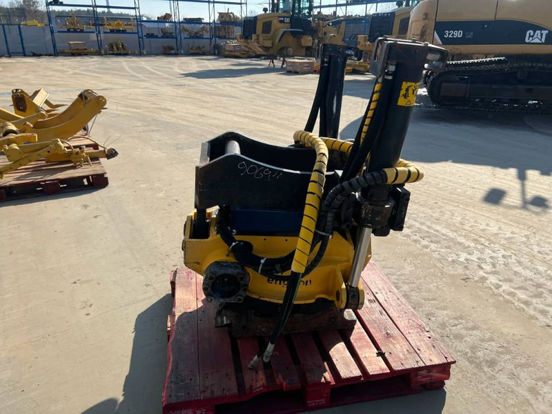 Engcon EC30-S70-S70-SS9 / S70 - Attachment for Construction machinery: picture 4 Engcon EC30-S70-S70-SS9 / S70 - Attachment for Construction machinery: picture 4