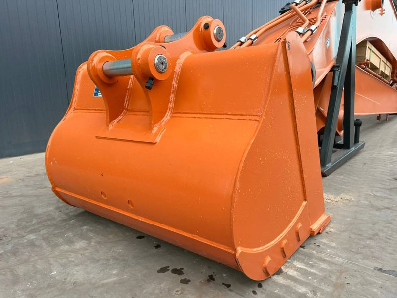 Hitachi ZX220 18m Set Long Reach Equipment - Attachment for Construction machinery: picture 5 Hitachi ZX220 18m Set Long Reach Equipment - Attachment for Construction machinery: picture 5