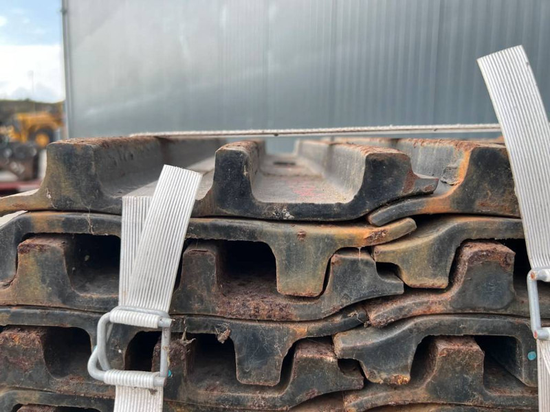 Cat 320D / 323D 3 Grouser 600mm - Frame/ Chassis for Construction machinery: picture 5 Cat 320D / 323D 3 Grouser 600mm - Frame/ Chassis for Construction machinery: picture 5