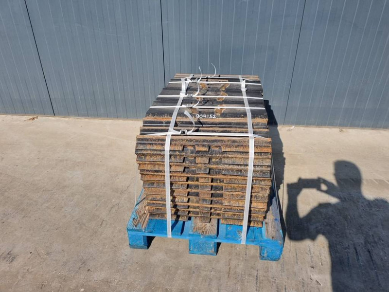Cat 320D / 323D 3 Grouser 600mm - Frame/ Chassis for Construction machinery: picture 2 Cat 320D / 323D 3 Grouser 600mm - Frame/ Chassis for Construction machinery: picture 2