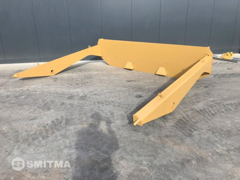 Cat 740 - Tail lift for Construction machinery: picture 4 Cat 740 - Tail lift for Construction machinery: picture 4
