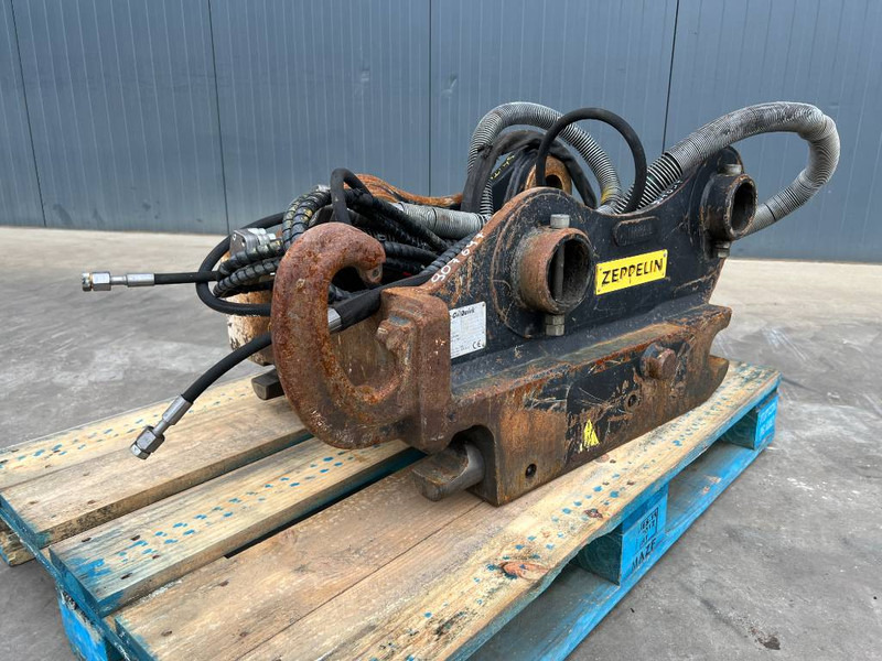 OilQuick OQ70/55 - 323F - Quick coupler for Construction machinery: picture 1 OilQuick OQ70/55 - 323F - Quick coupler for Construction machinery: picture 1