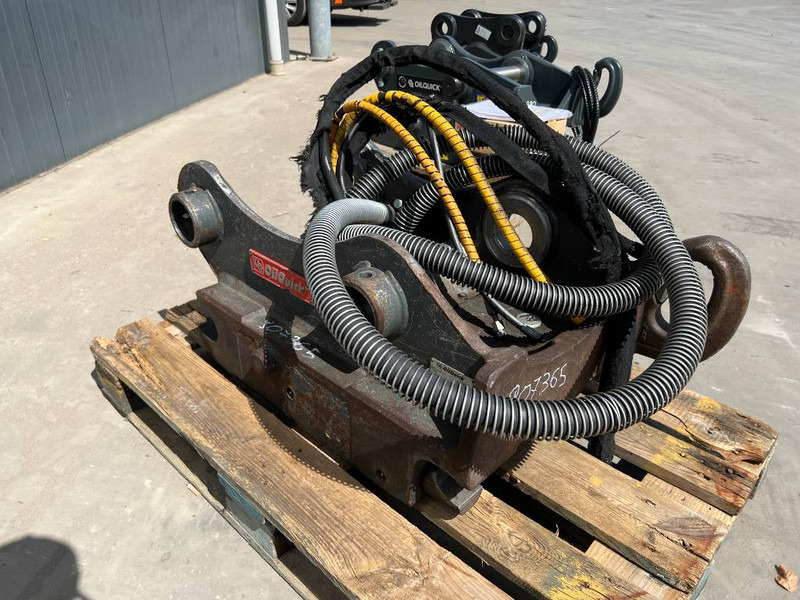 OilQuick OQ70/55 - EC210 / EC220 - Quick coupler for Construction machinery: picture 3 OilQuick OQ70/55 - EC210 / EC220 - Quick coupler for Construction machinery: picture 3