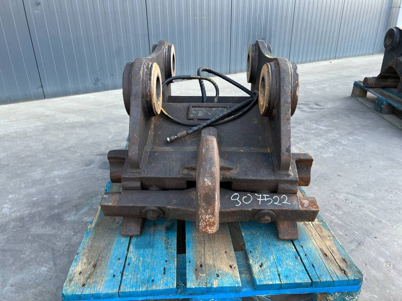 Verachtert CW45S 329E - Quick coupler for Construction machinery: picture 2 Verachtert CW45S 329E - Quick coupler for Construction machinery: picture 2