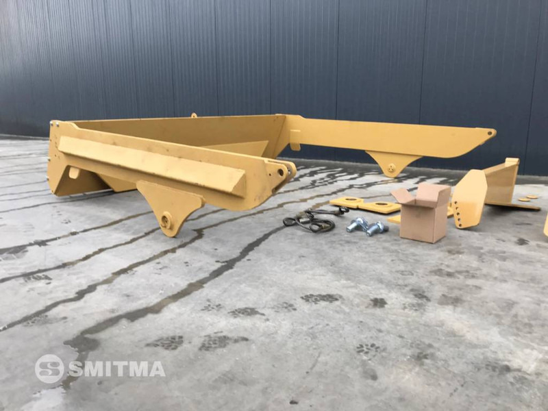 Volvo A25F - Tail lift for Construction machinery: picture 3 Volvo A25F - Tail lift for Construction machinery: picture 3
