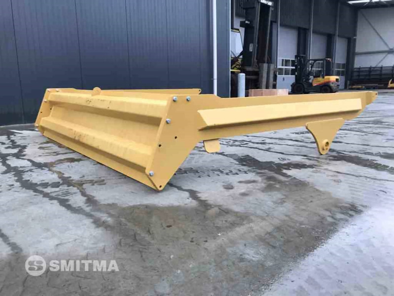 Volvo A35F - Tail lift for Construction machinery: picture 4 Volvo A35F - Tail lift for Construction machinery: picture 4