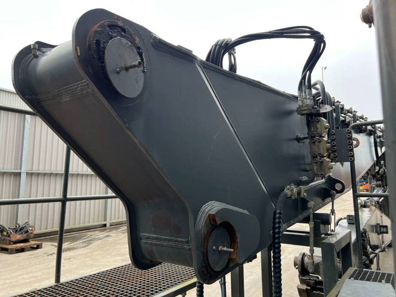 Crawler excavator Volvo EC380E HR UHD: picture 17