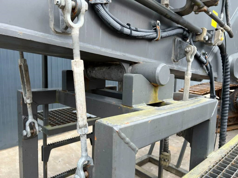 Crawler excavator Volvo EC380E HR UHD: picture 20