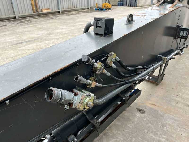 Crawler excavator Volvo EC380E HR UHD: picture 15