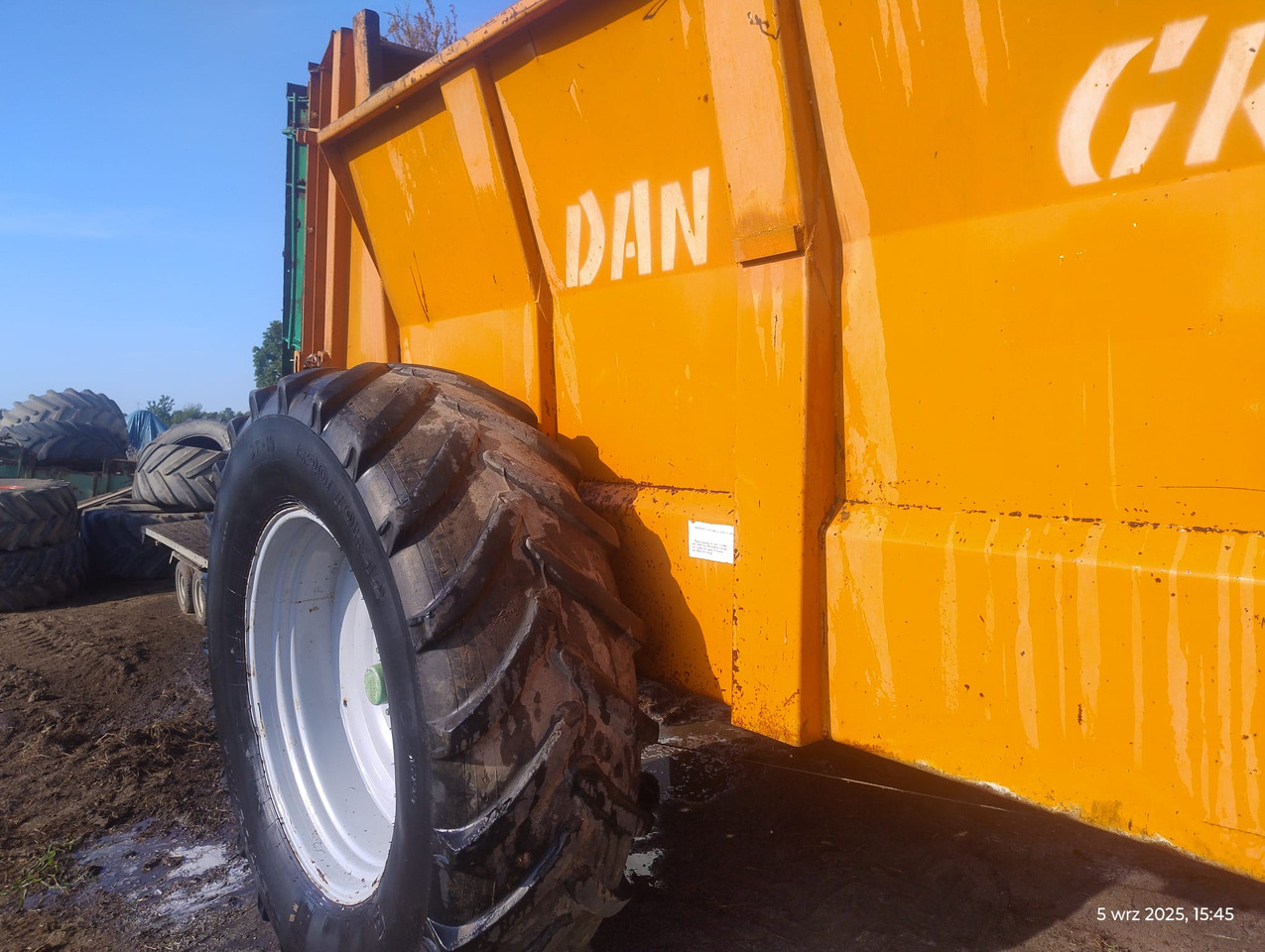 DANGREVILLE 14 - Manure spreader: picture 3 DANGREVILLE 14 - Manure spreader: picture 3