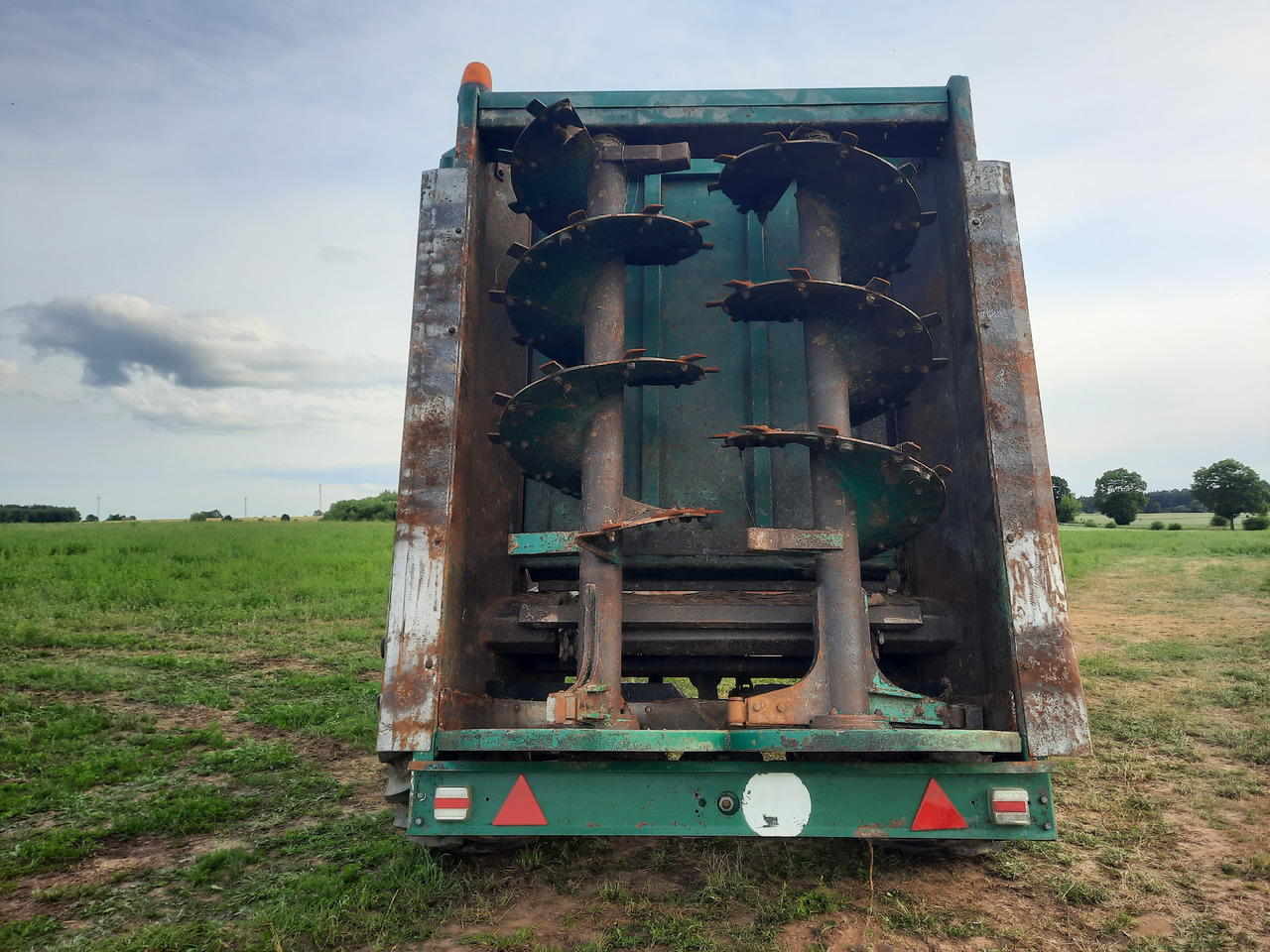 DEGUILLAUME Force 16 D - Manure spreader: picture 5 DEGUILLAUME Force 16 D - Manure spreader: picture 5