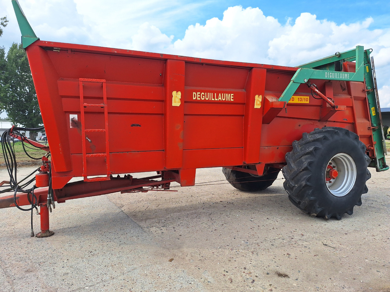 DEGUILLAUME HVD1310 - Manure spreader: picture 1 DEGUILLAUME HVD1310 - Manure spreader: picture 1