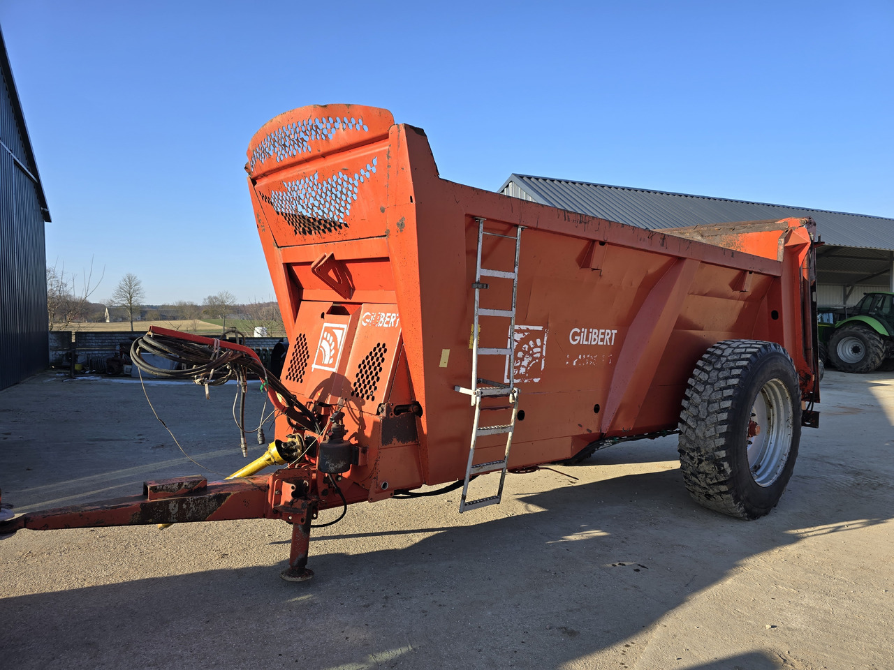 GILIBERT HELIOS 15 - Manure spreader: picture 1 GILIBERT HELIOS 15 - Manure spreader: picture 1