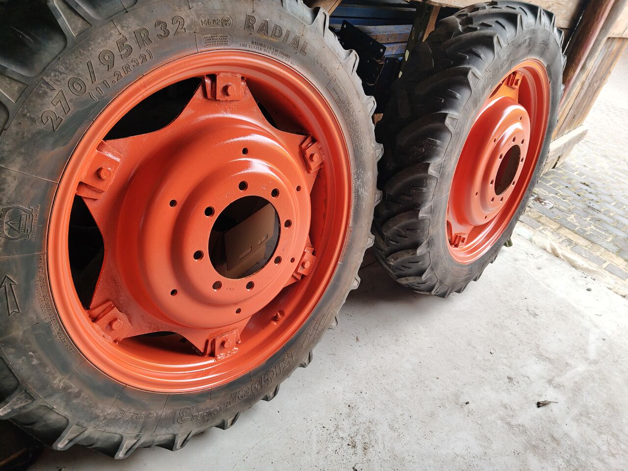 Kleber, Taurus 11.2 R32 (270/95 R32), 9.5 R48 - Wheel and tire package for Agricultural machinery: picture 3 Kleber, Taurus 11.2 R32 (270/95 R32), 9.5 R48 - Wheel and tire package for Agricultural machinery: picture 3