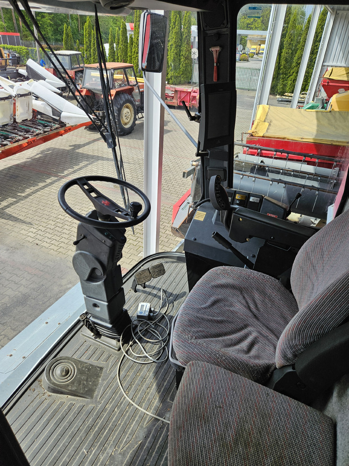 Combine harvester Massey Ferguson Cerea: picture 6