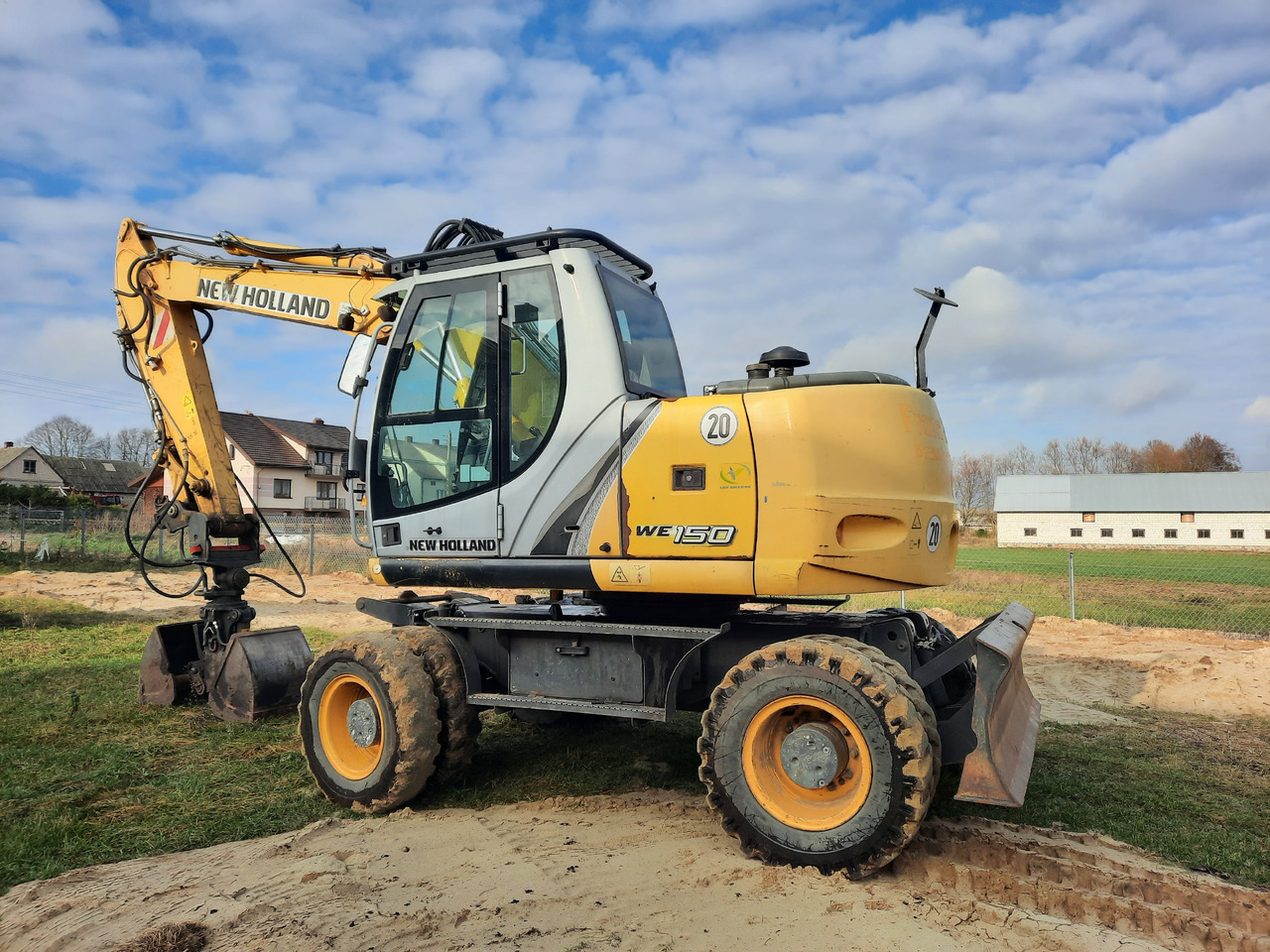 NEW HOLLAND WE150C - Wheel excavator: picture 3 NEW HOLLAND WE150C - Wheel excavator: picture 3