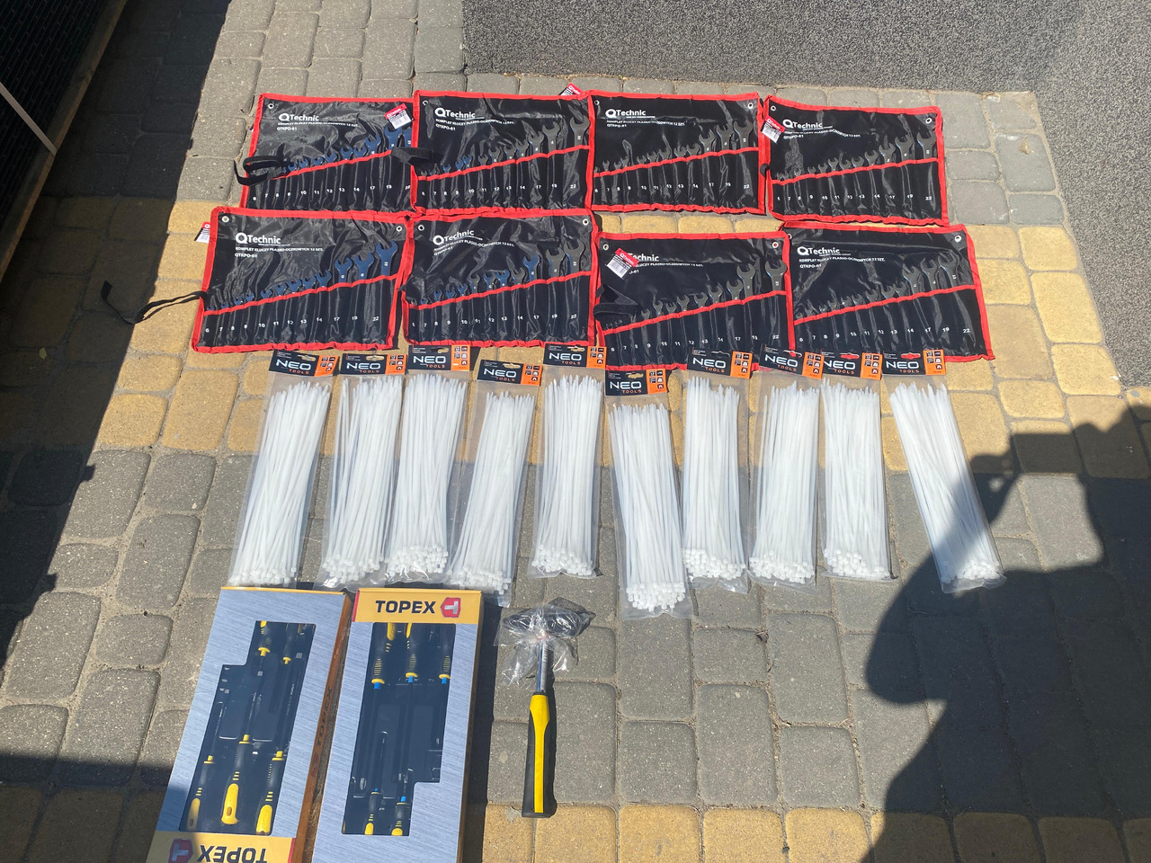 Neo Tools, Qtechnic narzedzia, klucze, opaski, młotek - Automotive tool: picture 1 Neo Tools, Qtechnic narzedzia, klucze, opaski, młotek - Automotive tool: picture 1