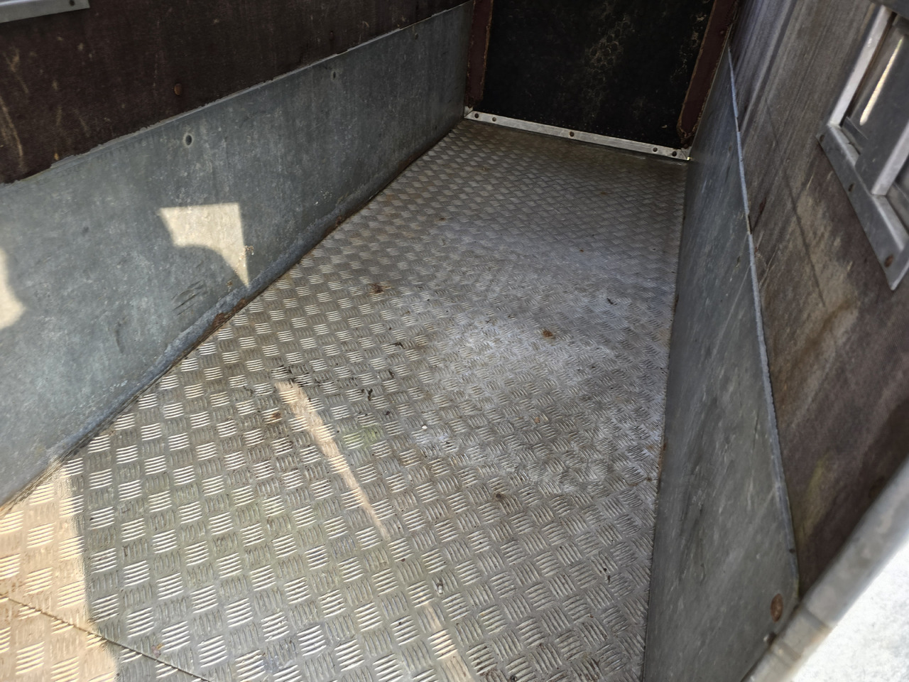 PONGRATZ PA 310 T - Livestock trailer: picture 2 PONGRATZ PA 310 T - Livestock trailer: picture 2