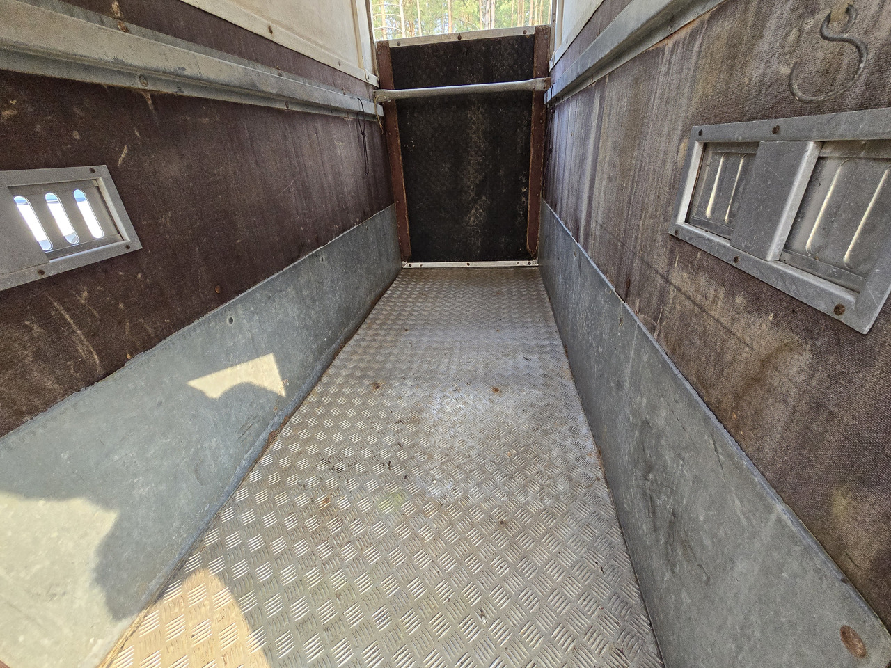 PONGRATZ PA 310 T - Livestock trailer: picture 5 PONGRATZ PA 310 T - Livestock trailer: picture 5