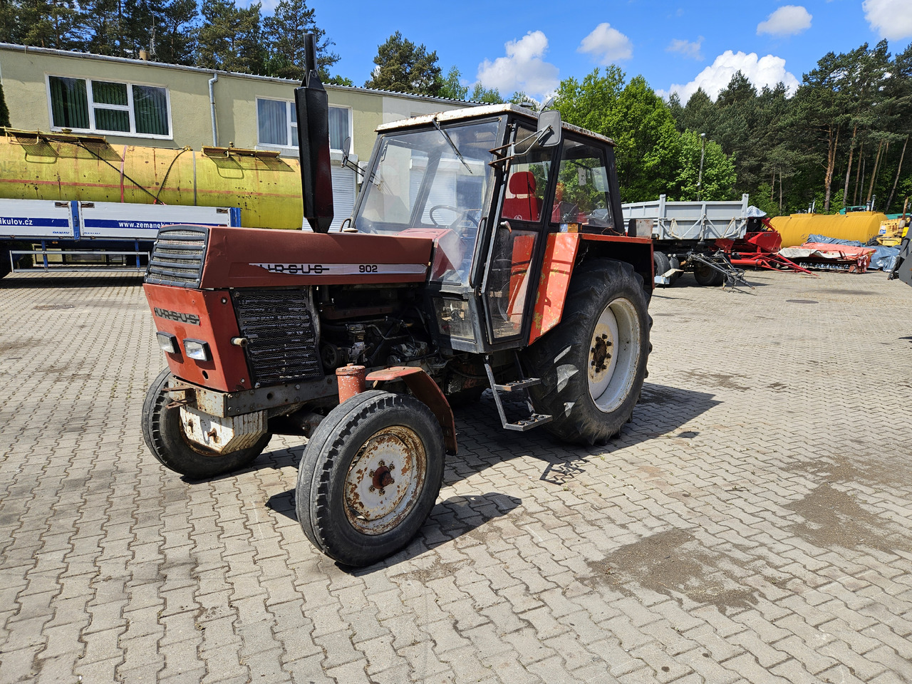 Ursus C-385 - Farm tractor: picture 2 Ursus C-385 - Farm tractor: picture 2